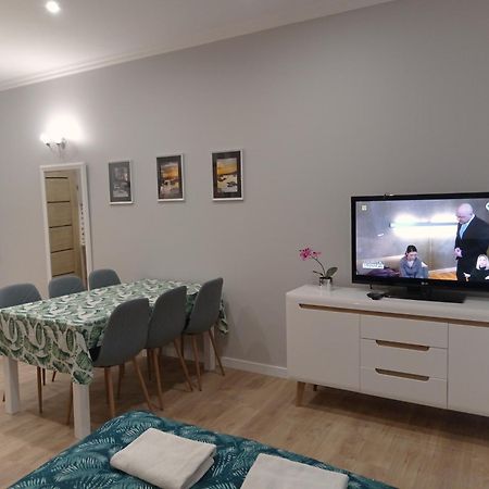 Apartament Na Przedmiesciu By Apartamenty Na Dni Wrocław Kültér fotó